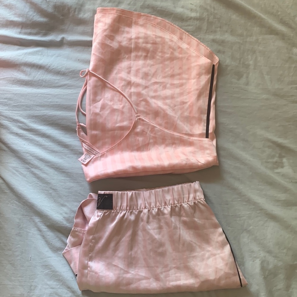 VS satin sleep set
